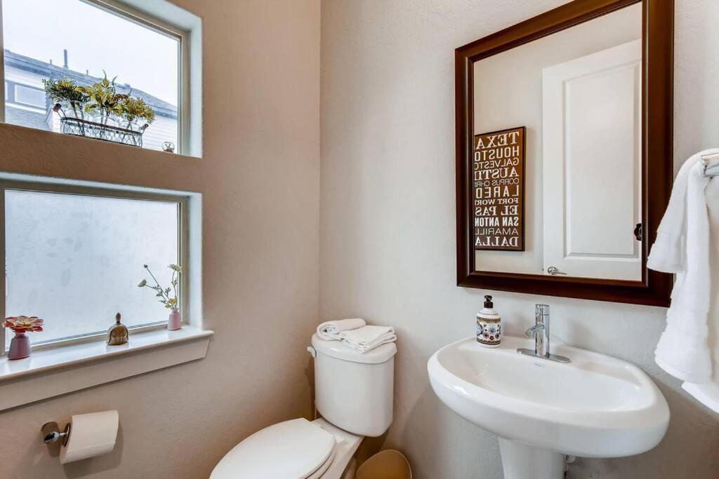 Fam Friendly 5 Bed Home Blocks To Pearl/Riverwalk! Сан Антонио Екстериор снимка